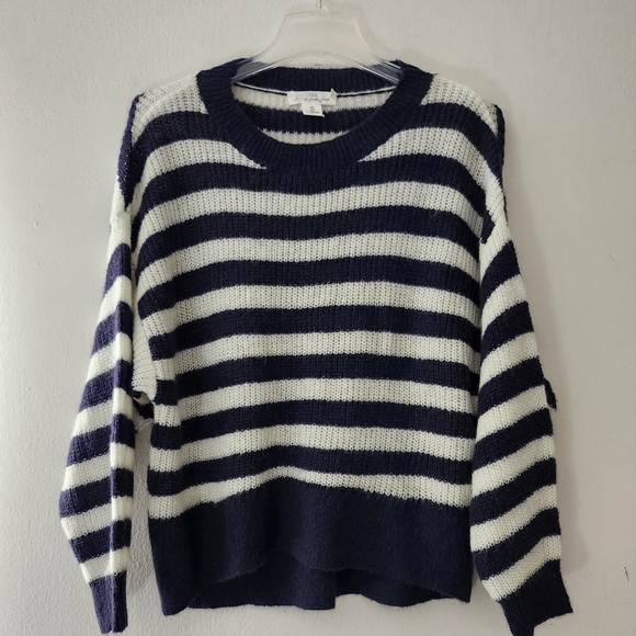 H&M  Crewneck Loose-Knit Sweater Size: L Color: Blue/ White  Stripe - Picture 2 of 10